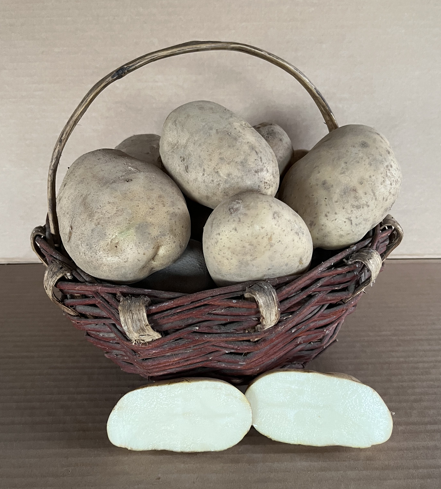 Patata Kennebec gallega fresca de cultivo tradicional en Galicia.