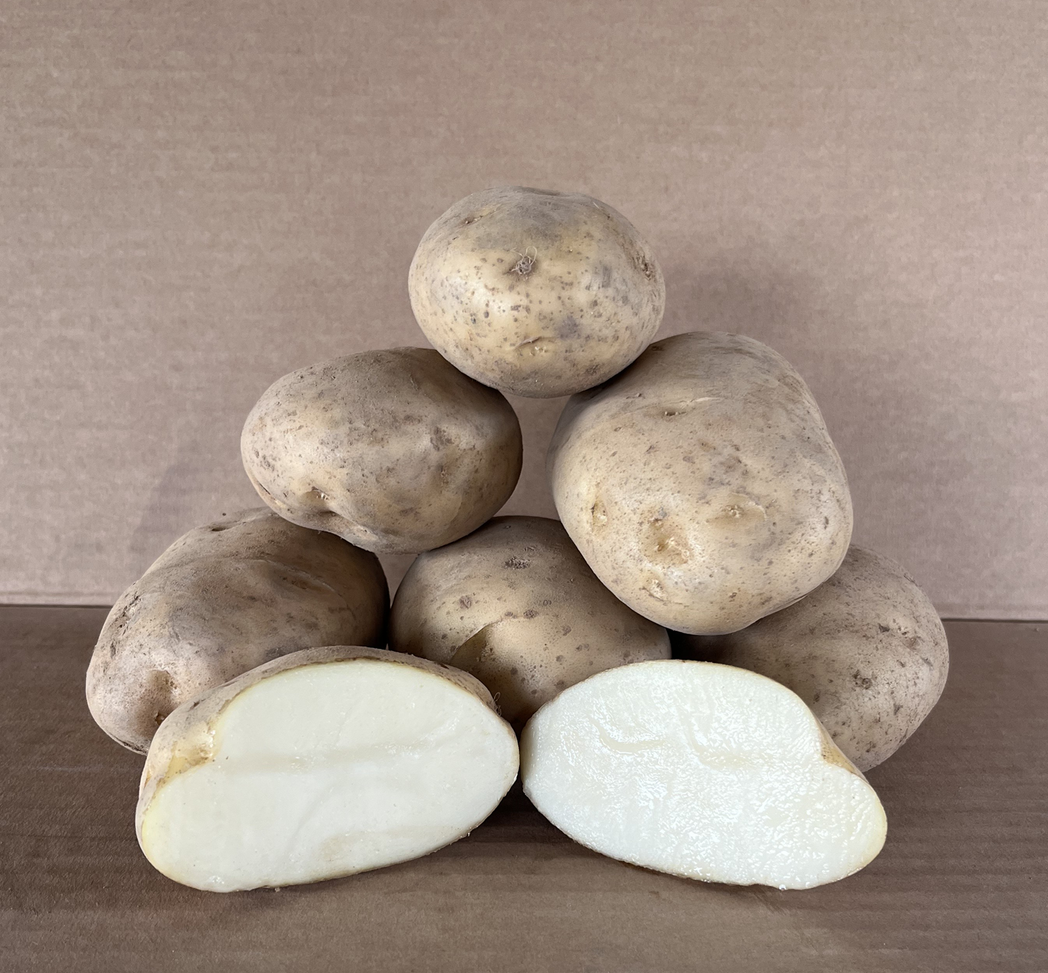 Patata Kennebec gallega fresca de cultivo tradicional en Galicia.